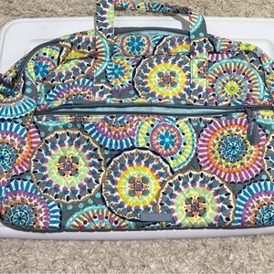 Vera Bradley sunny Medallion Grand Traveler -